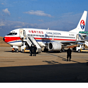 东郊机场物流航空快运业稳步发展的原因是什么？